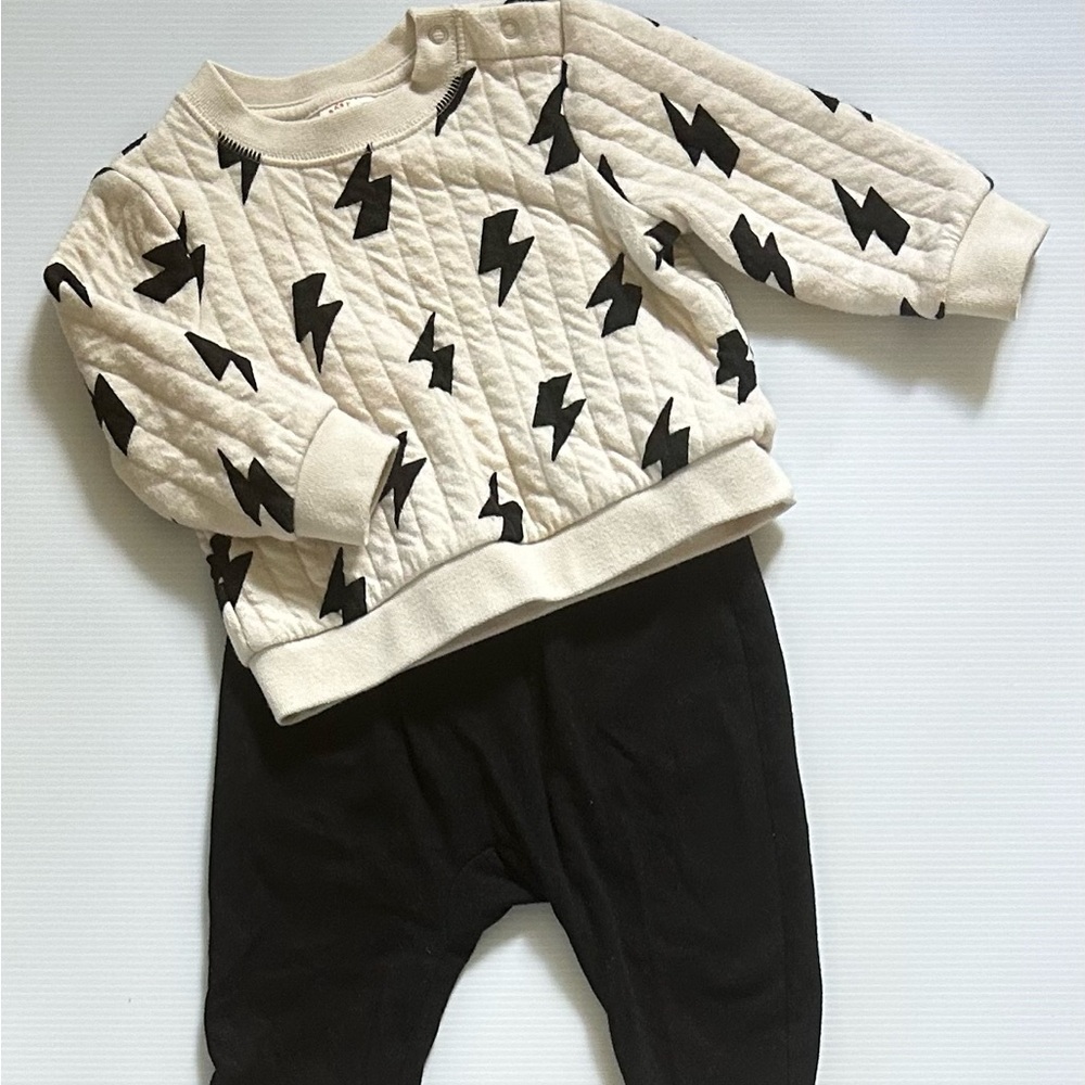 Cat & Jack Cream Quilted Top with Black Lightning Bolts and Pants